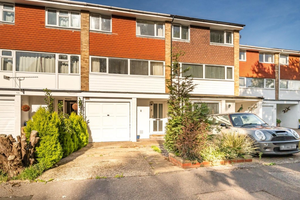 Birch Grove, Windsor, 4 bedroom, House Mid Town House