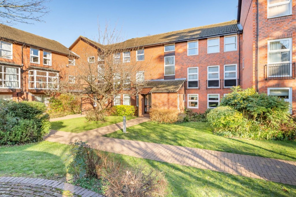 Fountain Gardens, Windsor, 2 bedroom, Flat