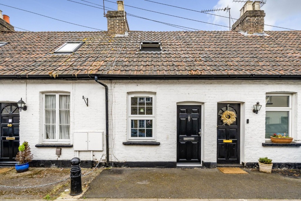 Oak Lane, Windsor, 2 bedroom, House